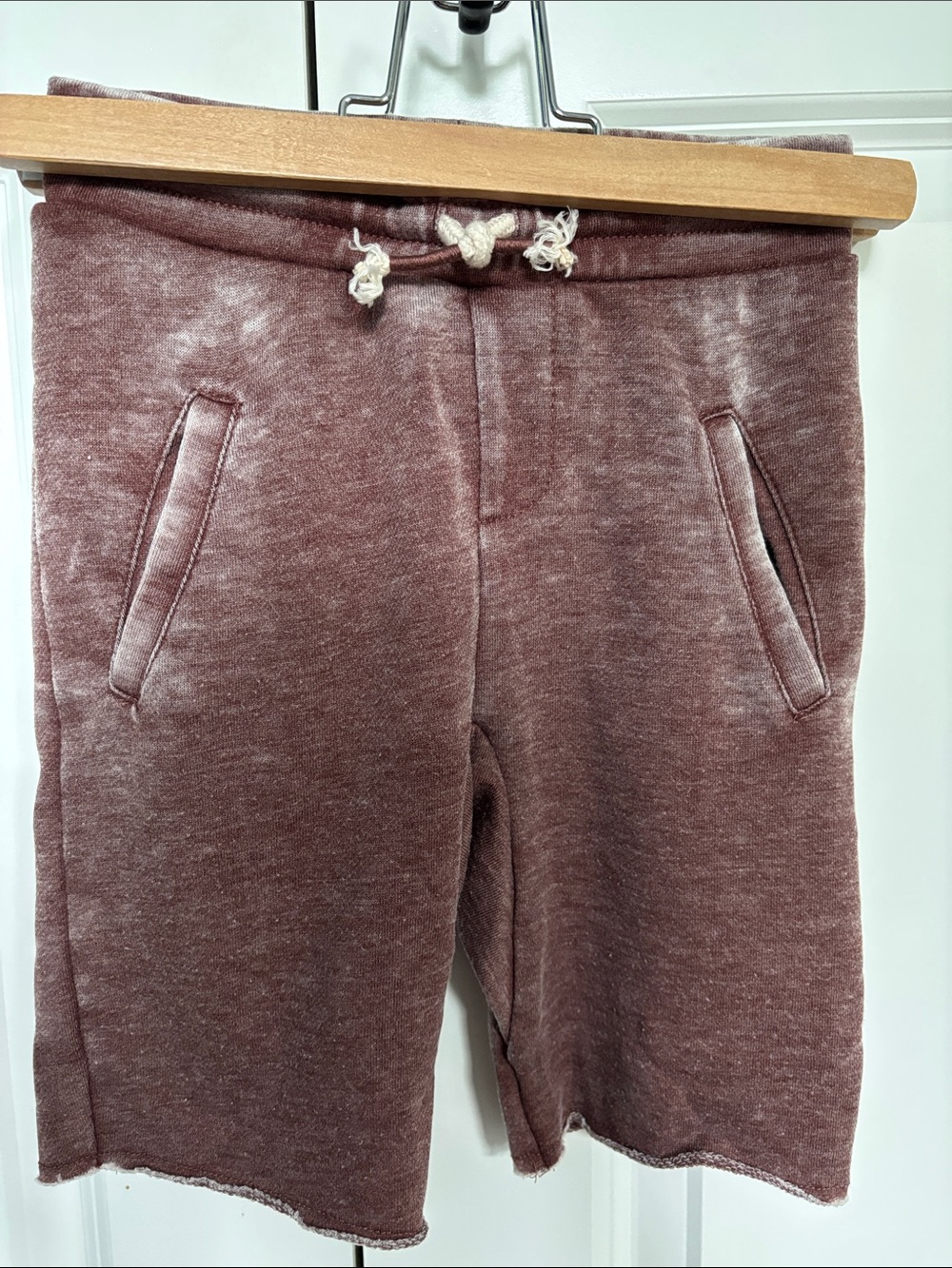 art class maroon washed knit shorts